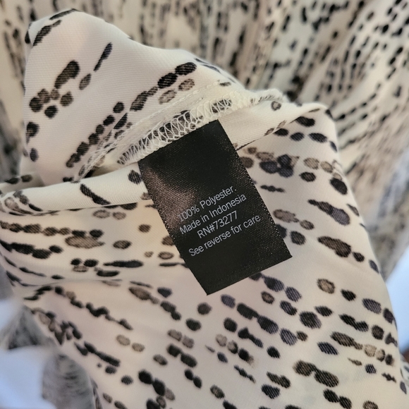 Black & Cream Blouse - Picture 4 of 6